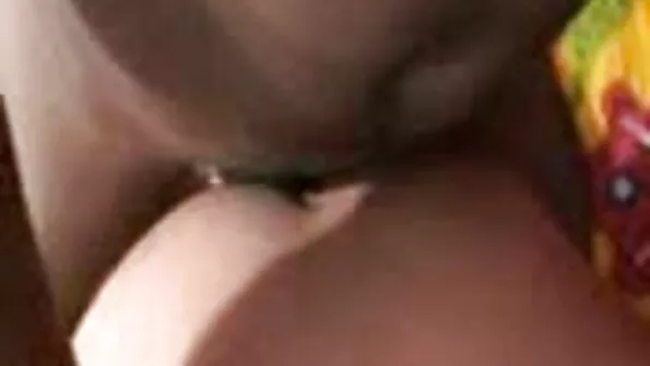 TS Shiri seduce stud poza la pizda pentru anal zi