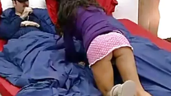Pe vechiul drum de pământ imagini porno cu babe