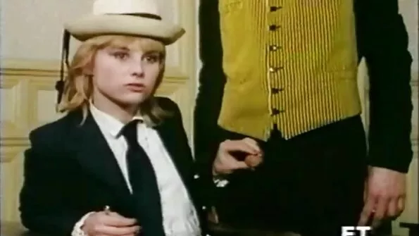 Fata Emmy poze cu pizda goala B devine fundul ei lins și futut