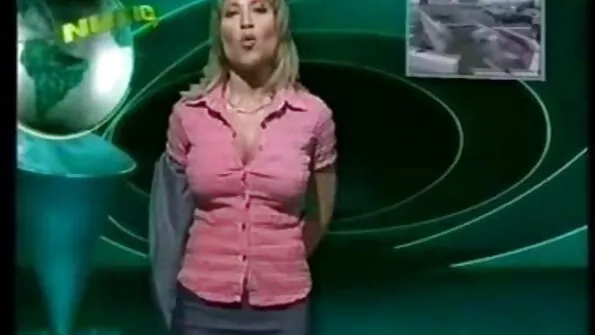 Masturbându-se pizde flocoase poze cu Johnson: un DP XXX Parodie