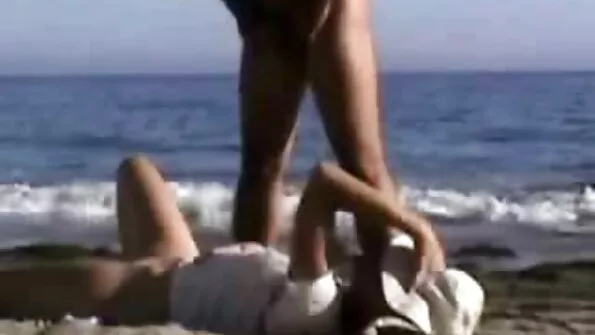 Trei bătrâni și adolescenti lesbiene obține obraznic poze xxx gratis pe pat
