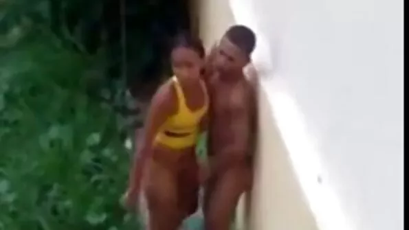 trio imagini pizde sex show pe scena publică