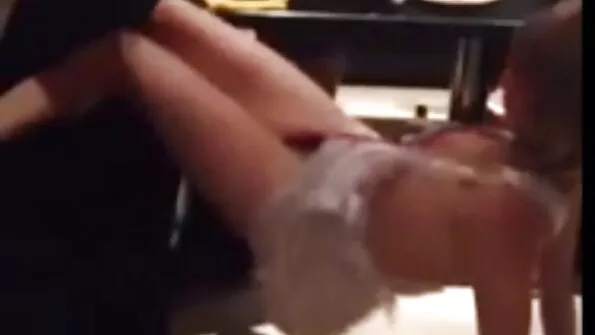 Adevărat anal Kyler Quinn adolescent fundul ei strâmt împușcat imagini porno cu babe