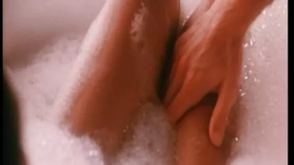 Piercing-tânără poze xxx cu lesbiene brunetă în