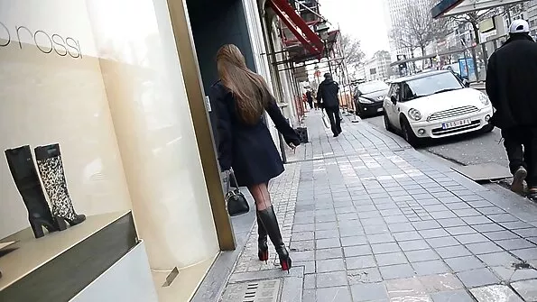 Dragoste Tânără, Partea A imagini cu pizde frumoase Doua