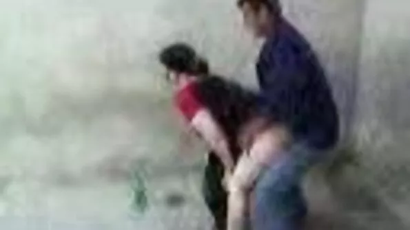 Utilizați un wetvibe jucărie sexuală pentru a obține o păsărică poze cu puli mari umed