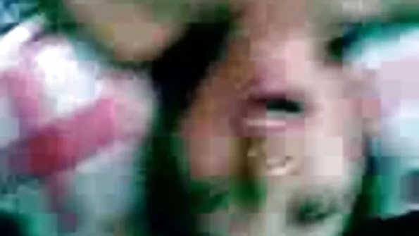 Aceasta bruneta imagini cu pula in pizda adolescent pasarica ei într-un câine prezintă