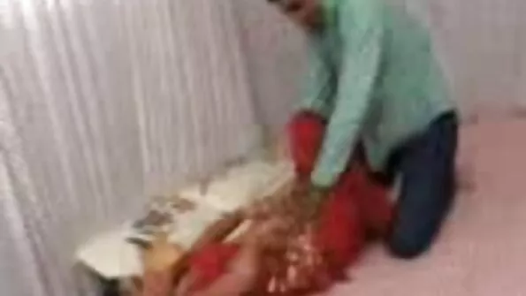 Threesome cu Ladyboys Benzey și fete xxx poze înger