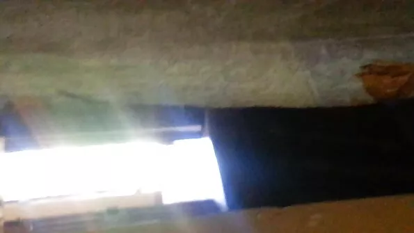 VR petarde curbați curvă excitat teasing în lenjerie intimă la spălătorie imagini cu pizde flocoase publică