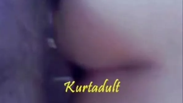 Cult Kelly Divines uns fundul rotund înainte de ea poze xxx cu virgine sare pula ei
